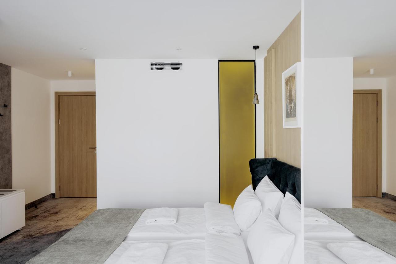 Boutique Macchiato Rooms Нови-Сад Экстерьер фото